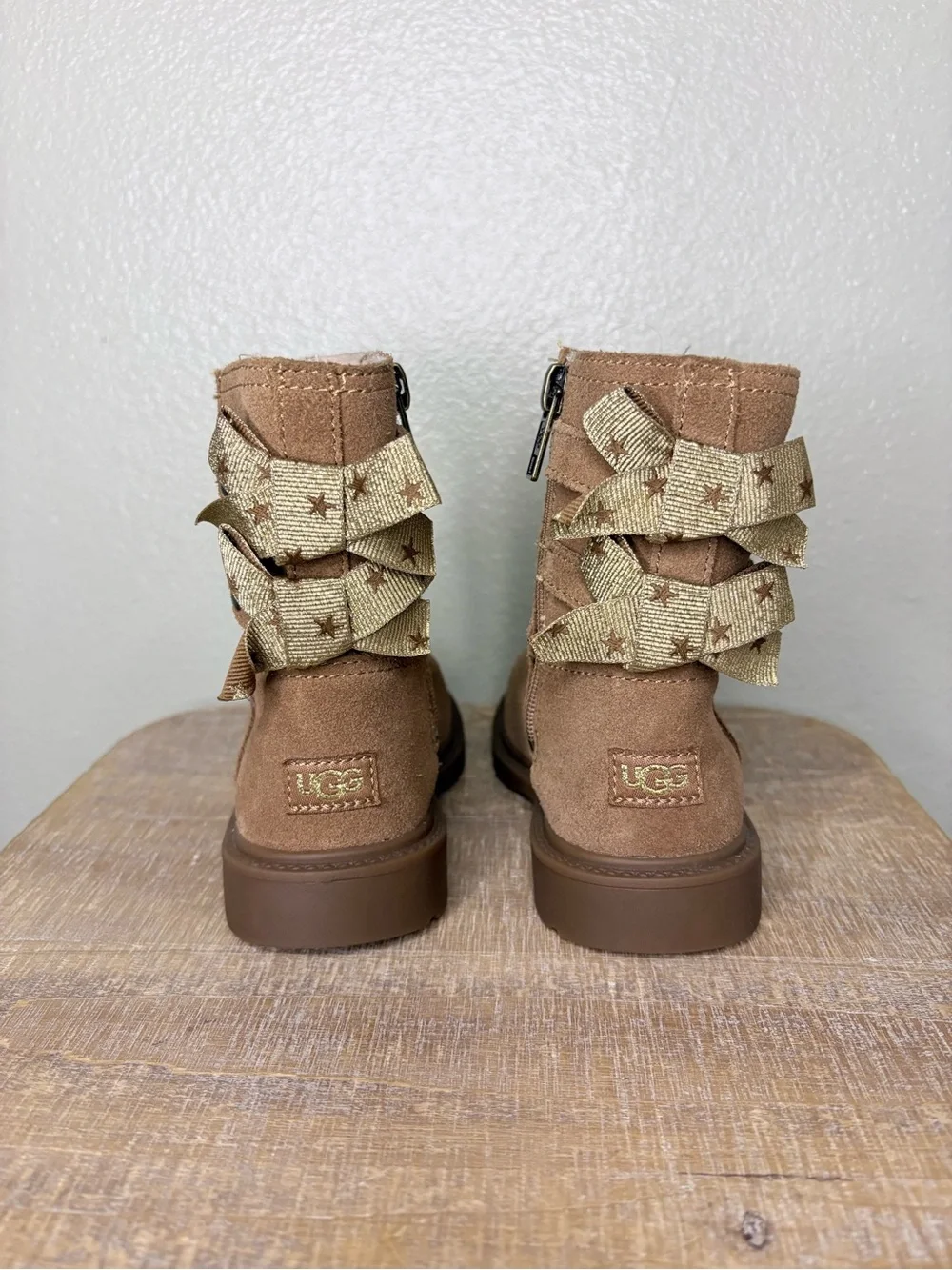 UGG Toddler Girl Cream Tan Lined Ankle Boots Size 8